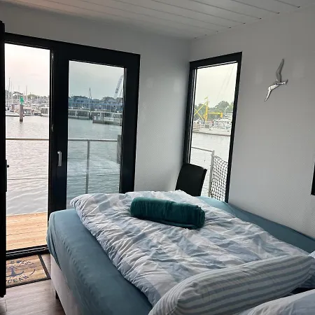 Hausboot Floating 44 In - Boot 1 - Nikse Hébergement de vacances Laboe