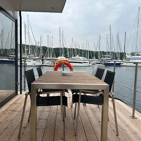Hausboot Floating 44 In - Boot 1 - Nikse Hébergement de vacances Laboe